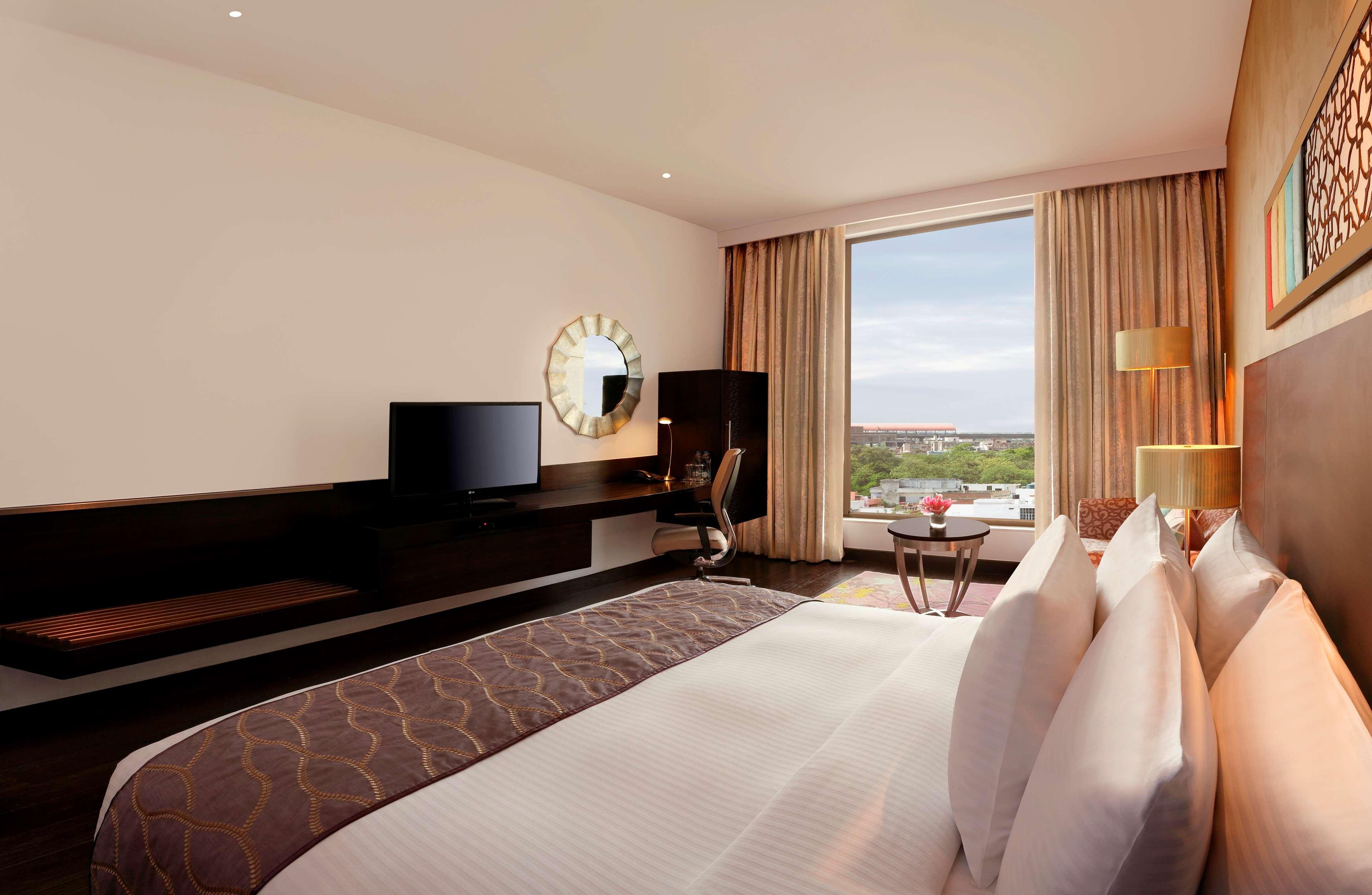 ฮิลตัน ชัยปุระ Hotel ภายนอก รูปภาพ A room at the Taj Bengal