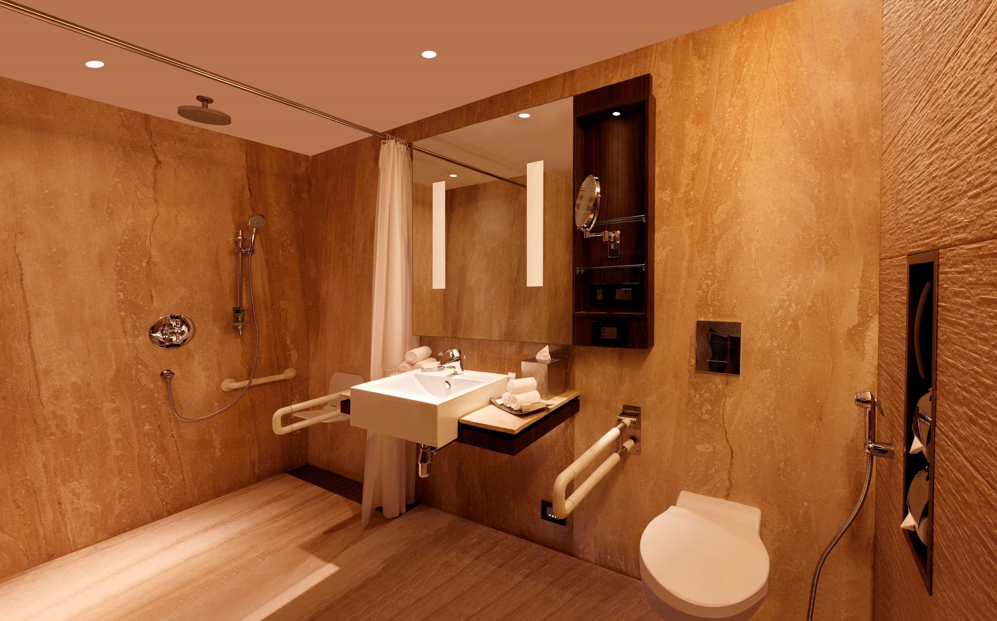 ฮิลตัน ชัยปุระ Hotel ภายนอก รูปภาพ A wet room