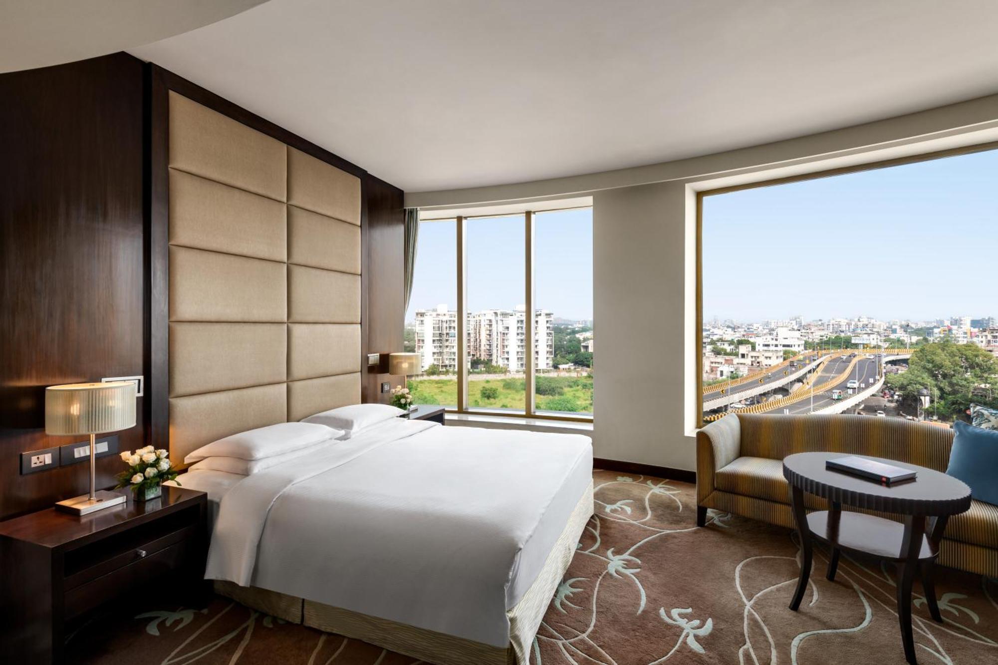 ฮิลตัน ชัยปุระ Hotel ภายนอก รูปภาพ