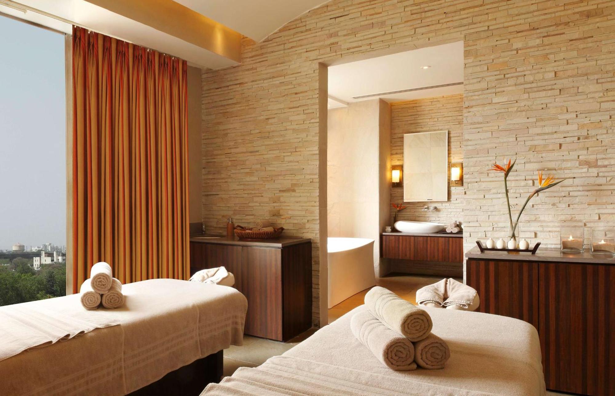 ฮิลตัน ชัยปุระ Hotel ภายนอก รูปภาพ Spa at The Oberoi, Mumbai