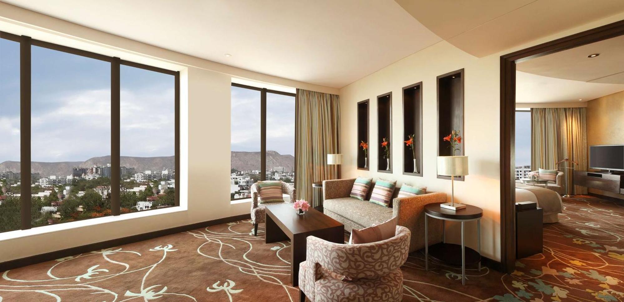 ฮิลตัน ชัยปุระ Hotel ภายนอก รูปภาพ Suite at the Taj Mahal Palace, Mumbai