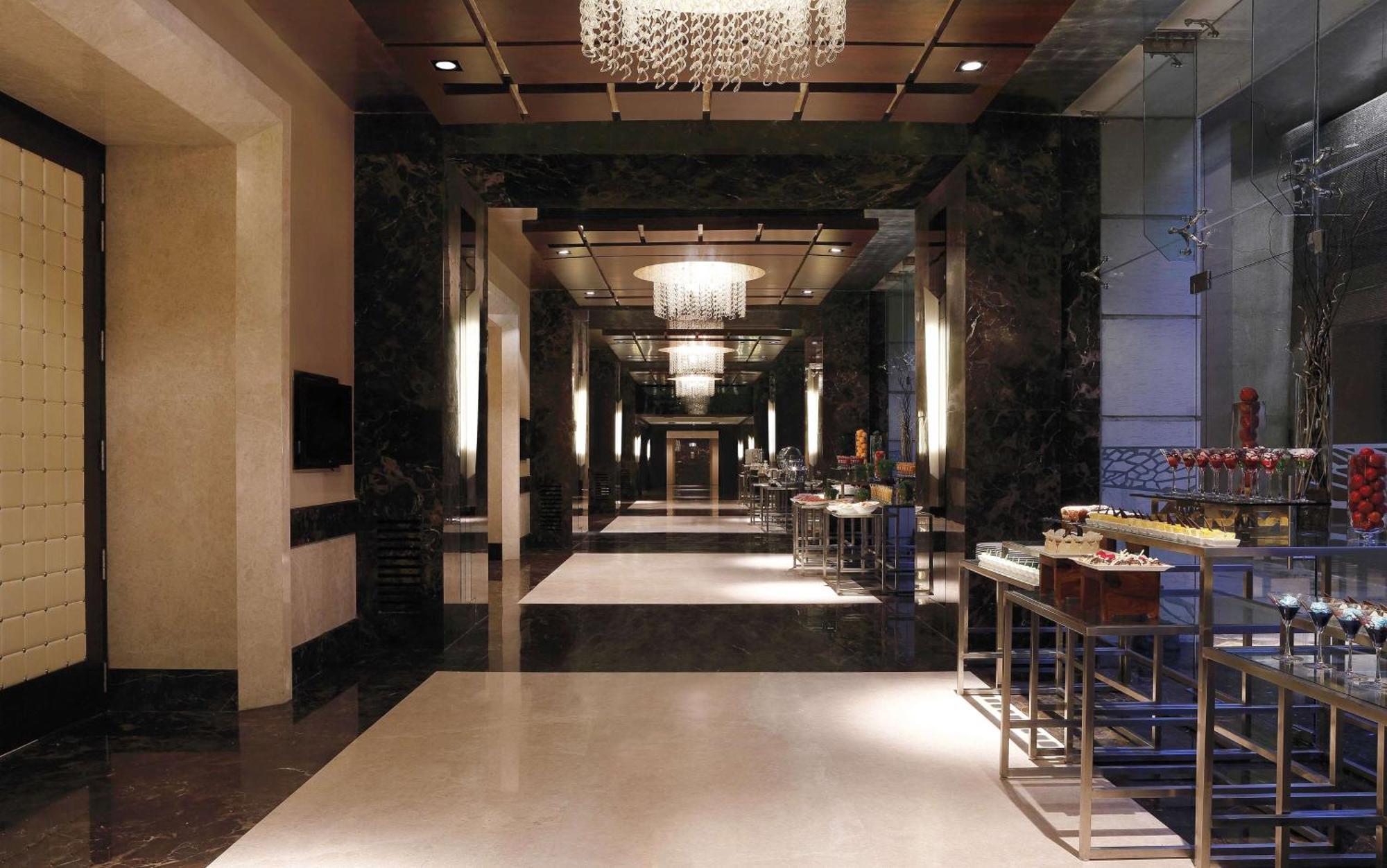 ฮิลตัน ชัยปุระ Hotel ภายนอก รูปภาพ The lobby