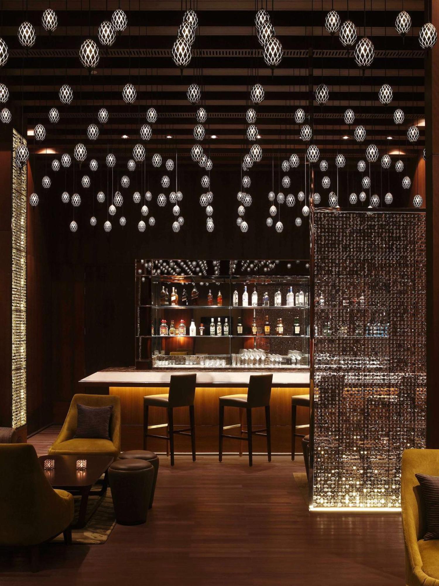 ฮิลตัน ชัยปุระ Hotel ภายนอก รูปภาพ The bar at the hotel