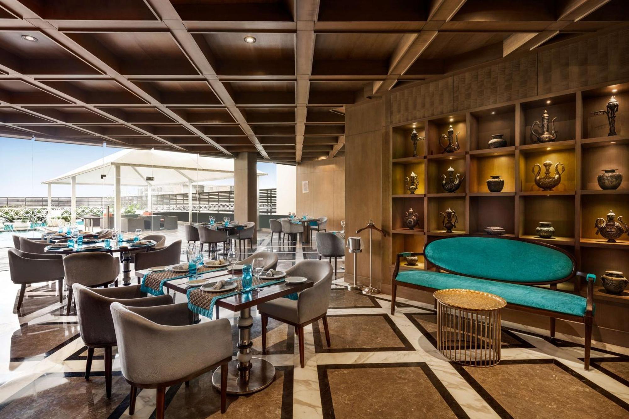 ฮิลตัน ชัยปุระ Hotel ภายนอก รูปภาพ The Terrace
