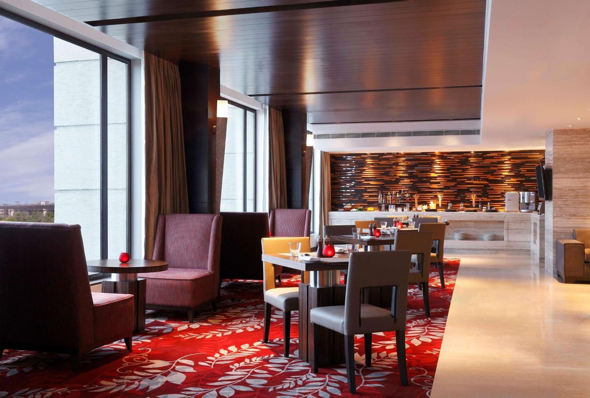 ฮิลตัน ชัยปุระ Hotel ภายนอก รูปภาพ Club Lounge at the hotel