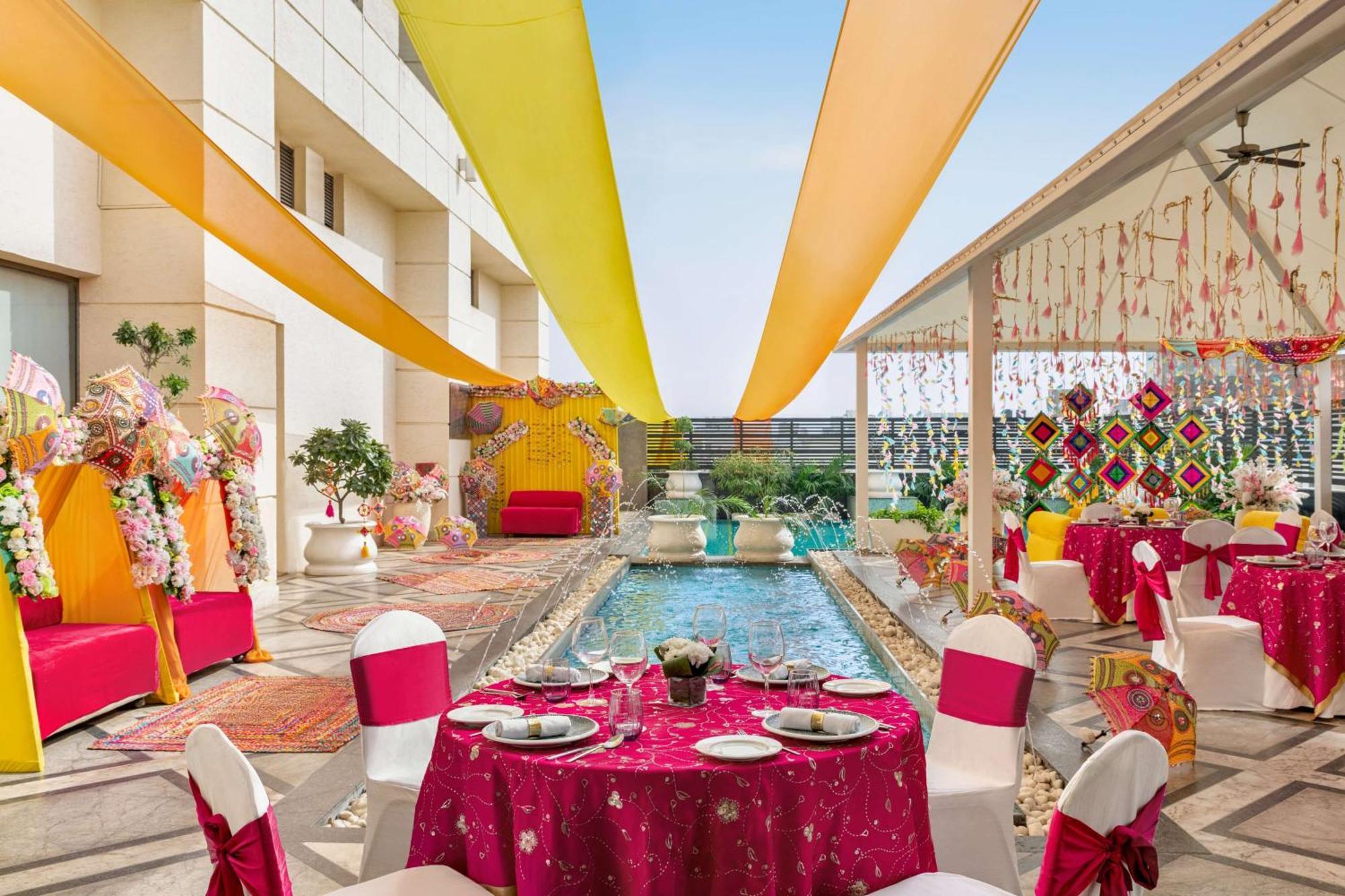 ฮิลตัน ชัยปุระ Hotel ภายนอก รูปภาพ The Royal Pool